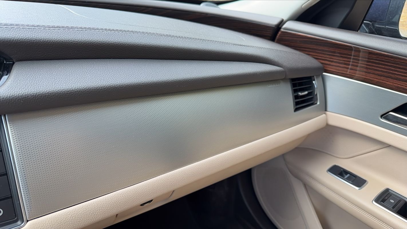 Jaguar XF - Photo 29