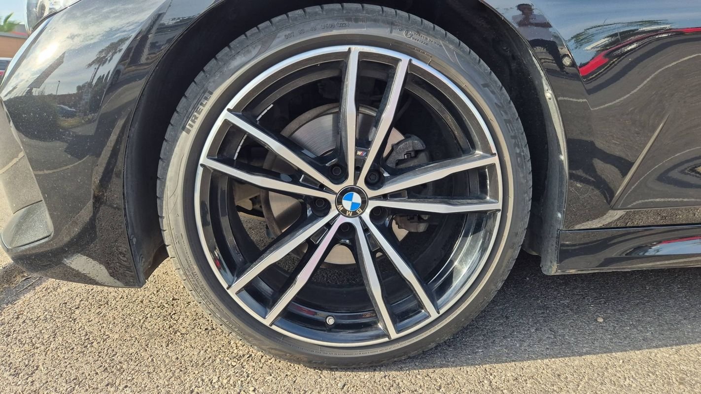 BMW Série 3 - Photo 18