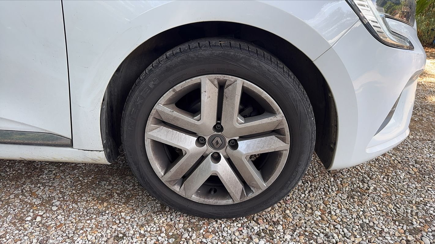 Renault Clio - Photo 17