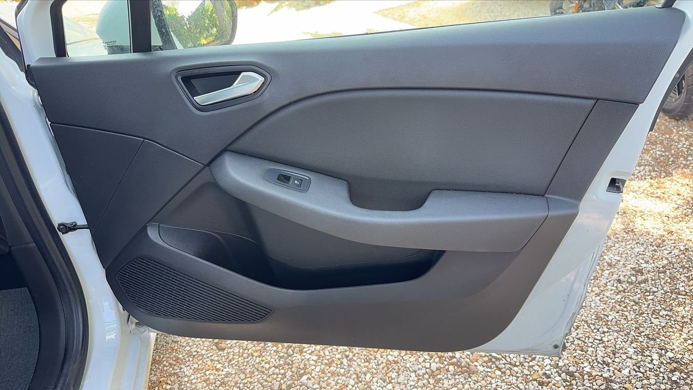 Renault Clio - Photo 24
