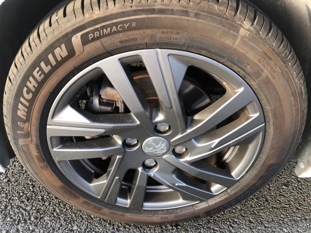 Peugeot 208 - Photo 17