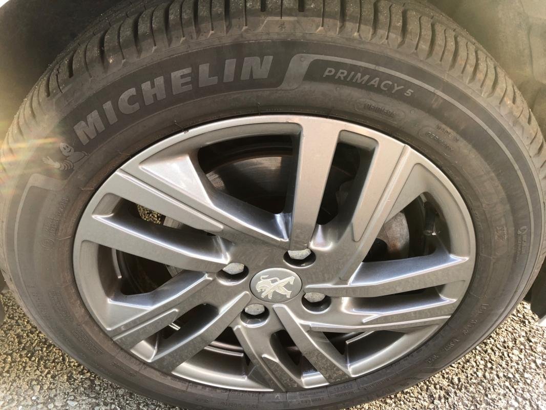 Peugeot 208 - Photo 18