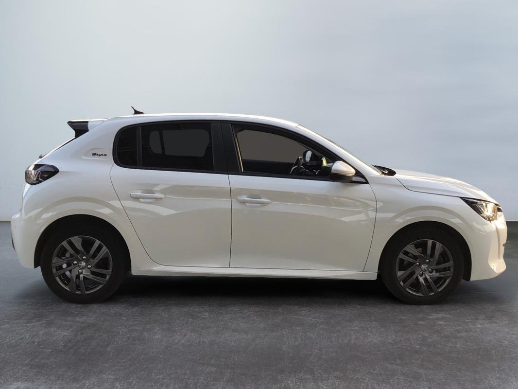 Peugeot 208 - Photo 6