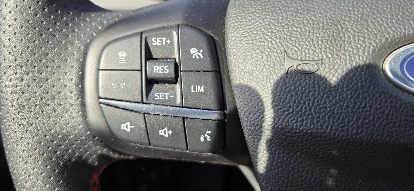 Ford Kuga - Photo 33