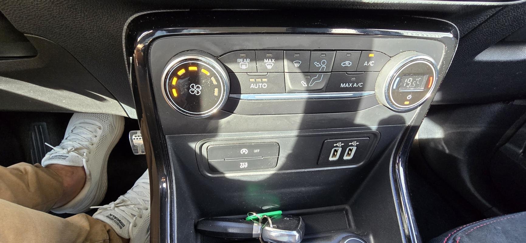 Ford EcoSport - Photo 13