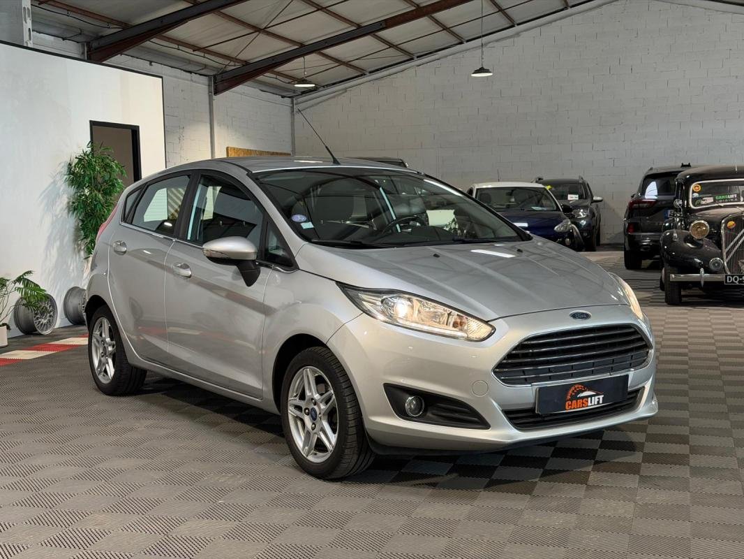 Ford Fiesta - Photo 1