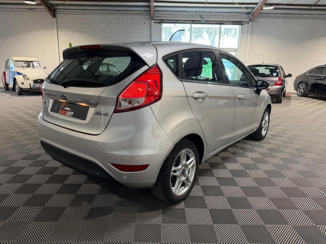 Ford Fiesta - Photo 7