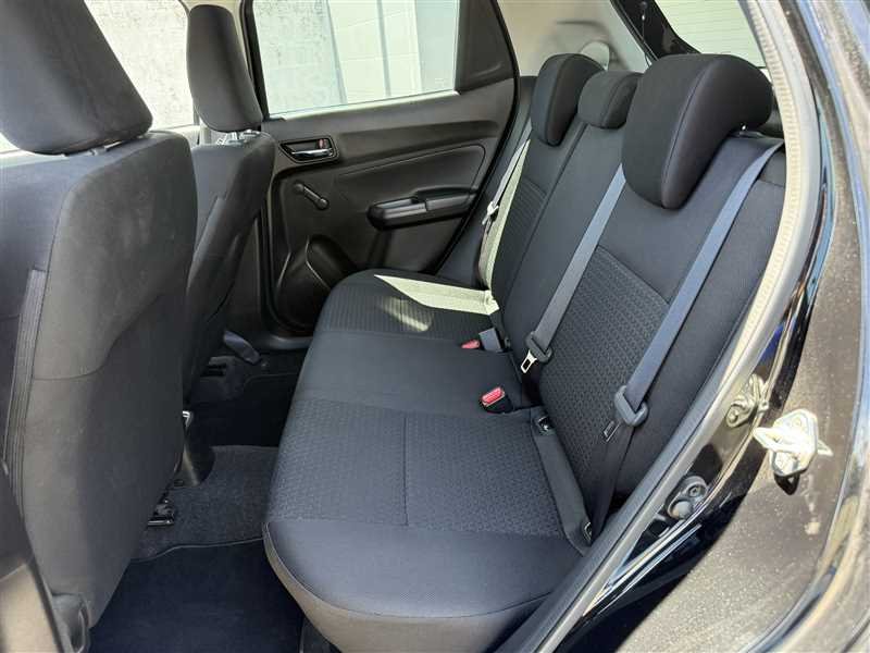 Suzuki Swift - Photo 11