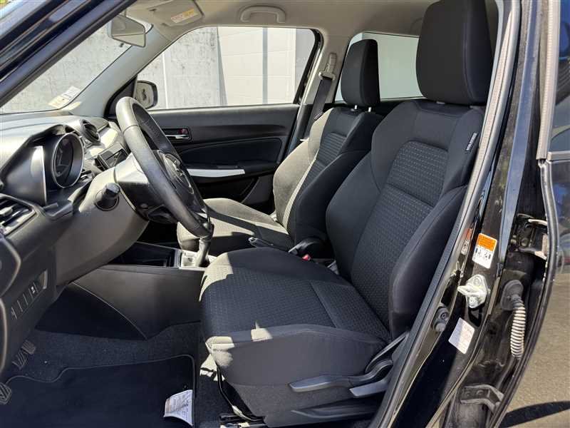 Suzuki Swift - Photo 5