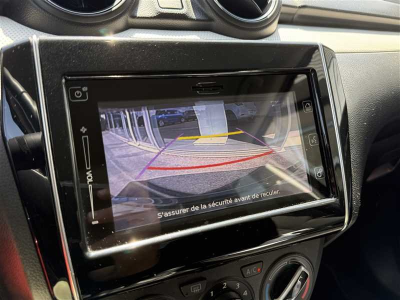 Suzuki Swift - Photo 8