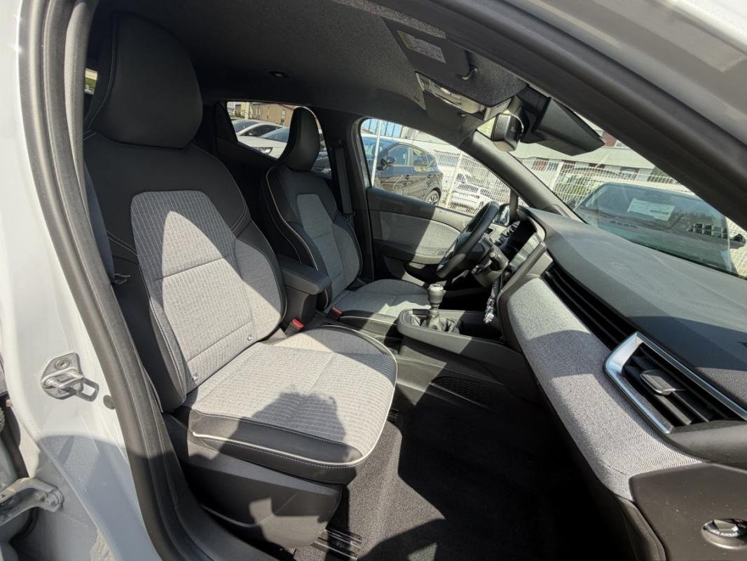 Renault Clio - Photo 18