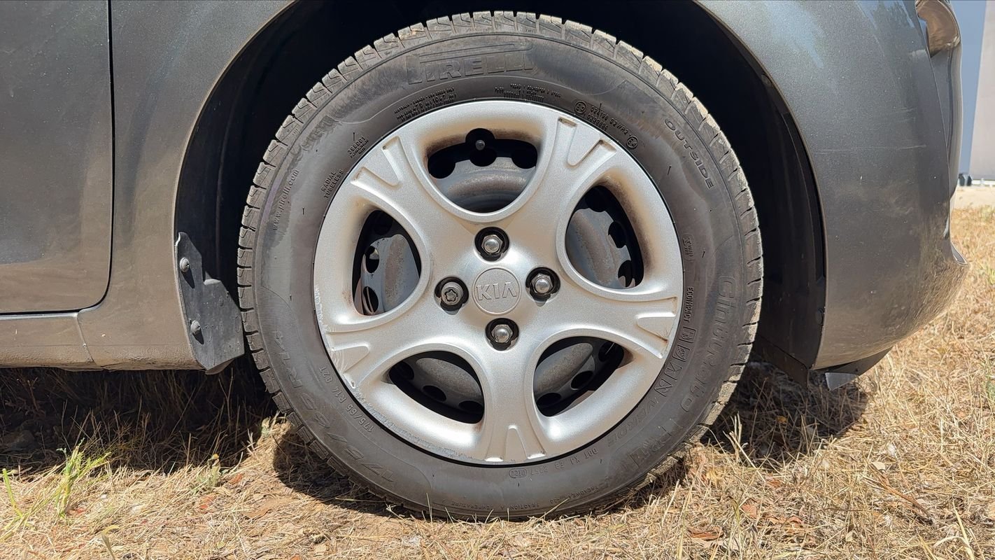 Kia Picanto - Photo 17