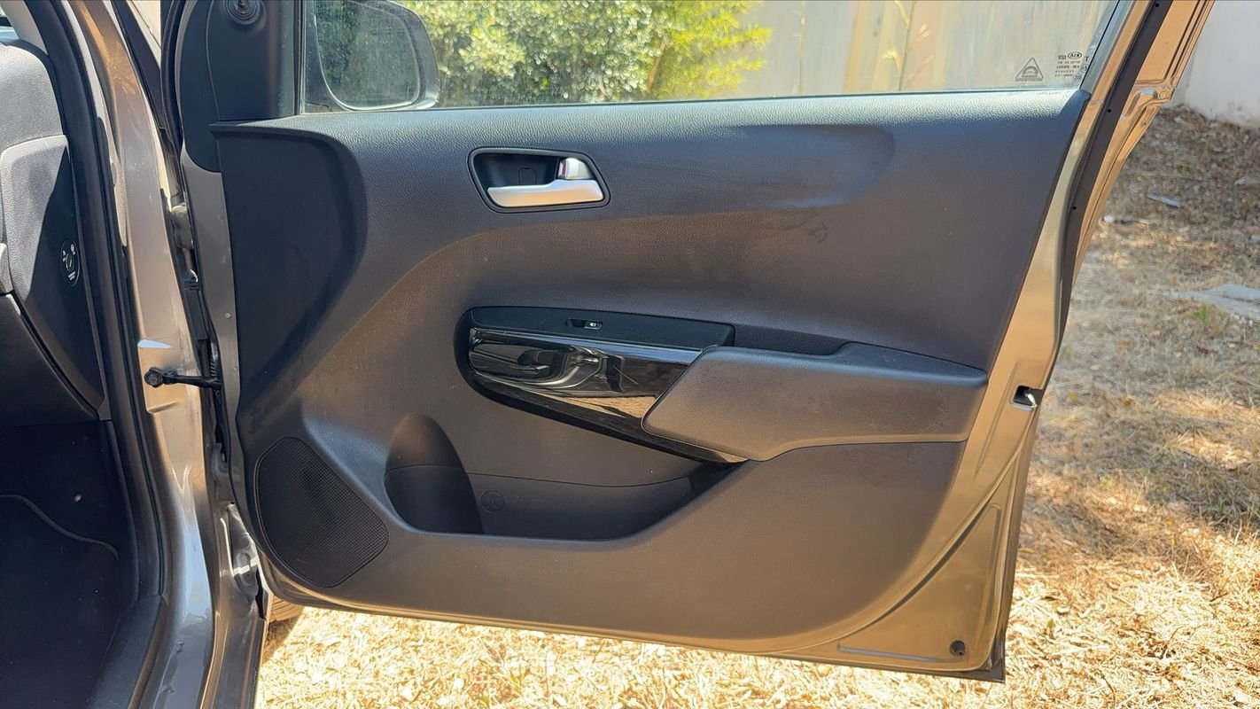Kia Picanto - Photo 23