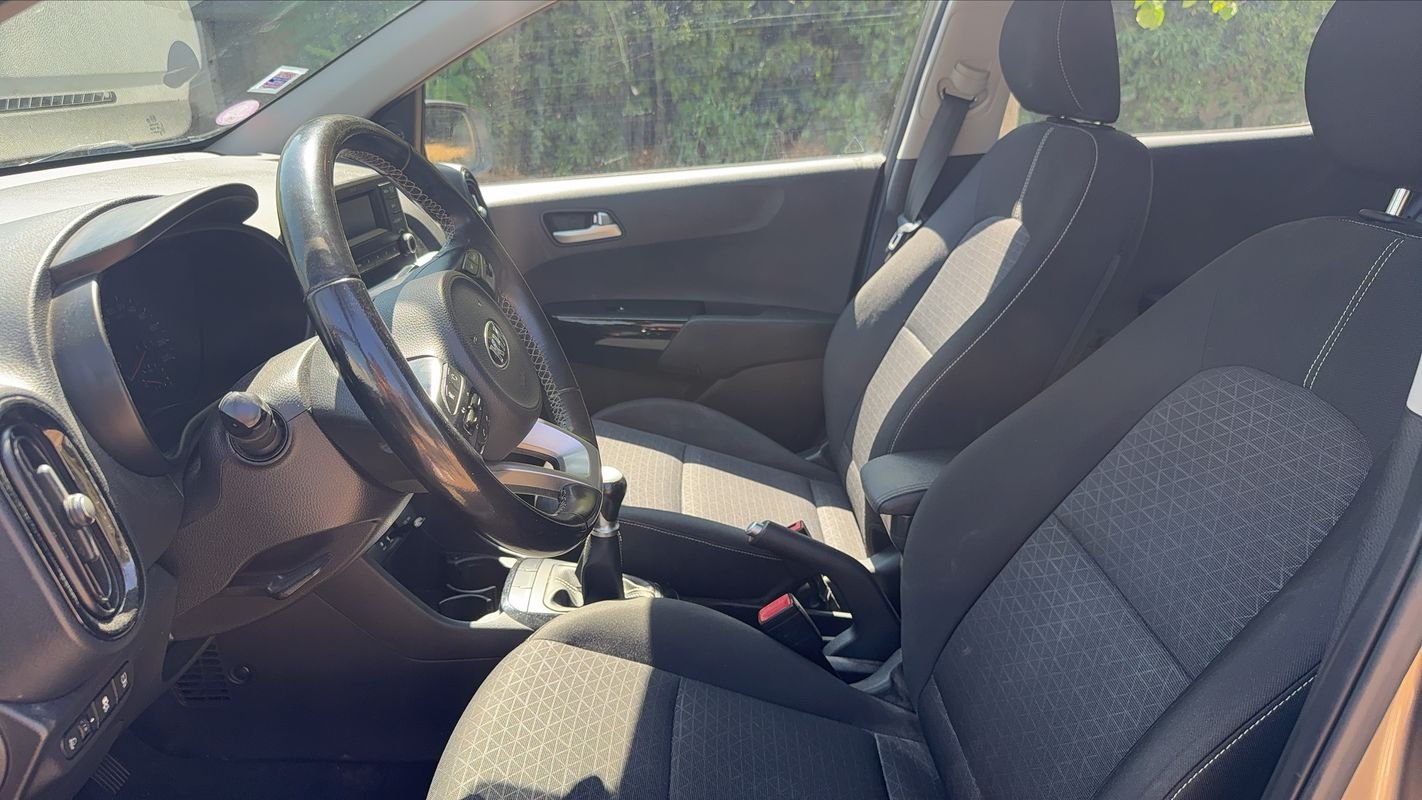 Kia Picanto - Photo 25