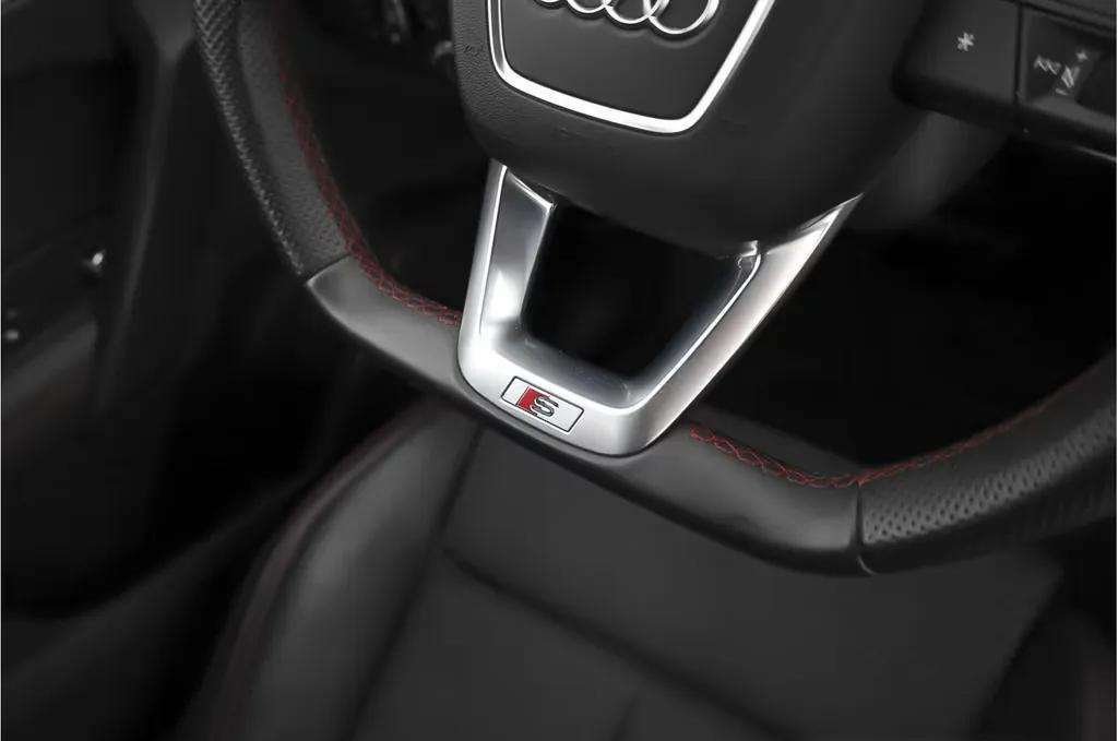 Audi Q5 - Photo 13