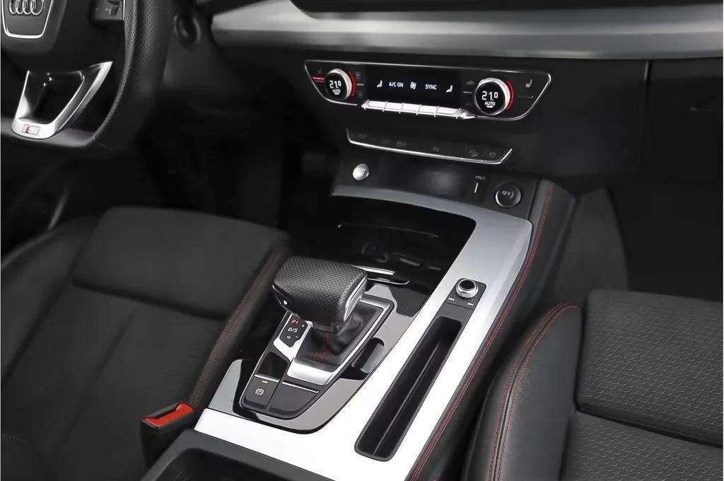 Audi Q5 - Photo 14