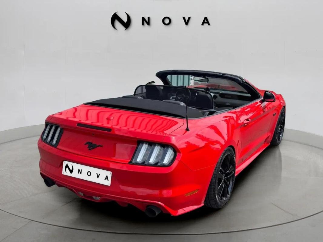 Ford Mustang - Photo 3