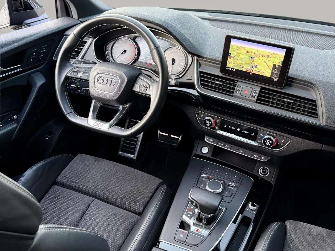 Audi SQ5 - Photo 13