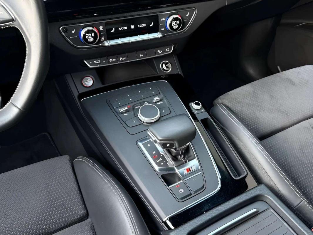 Audi SQ5 - Photo 17