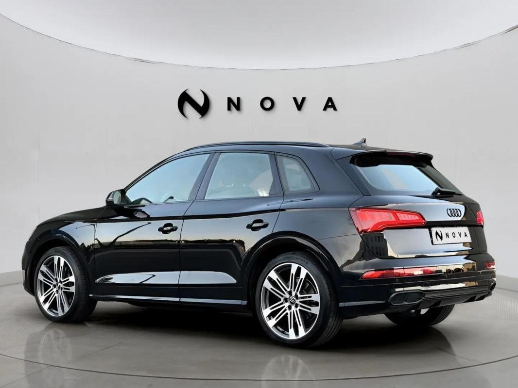 Audi SQ5 - Photo 2
