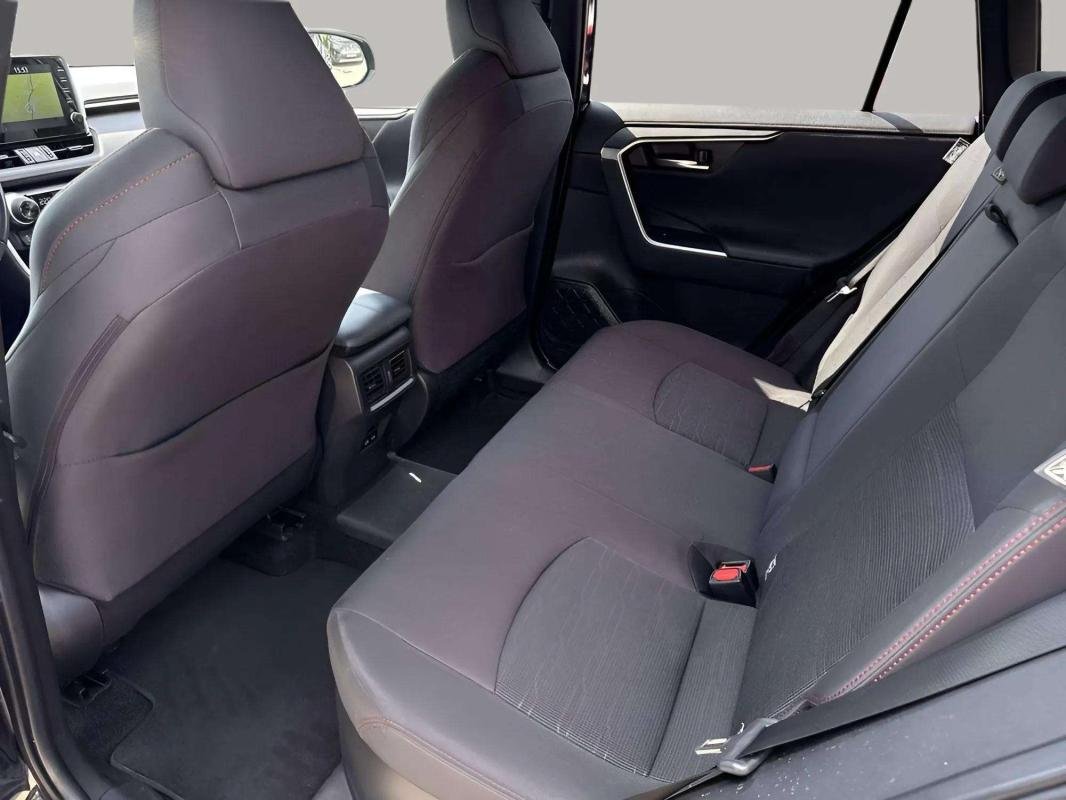 Toyota RAV4 - Photo 14