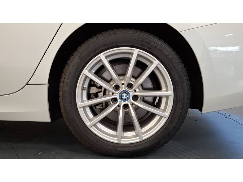 BMW Série 3 - Photo 8