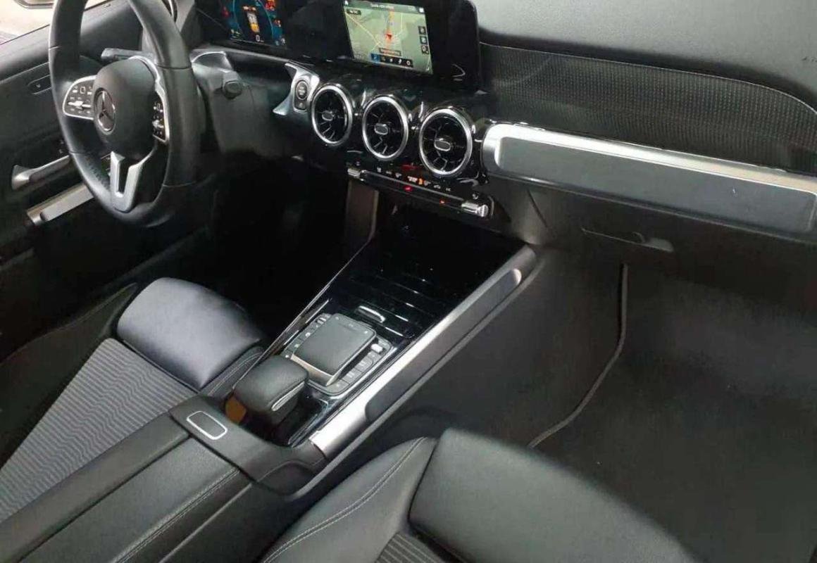 Mercedes GLB - Photo 10