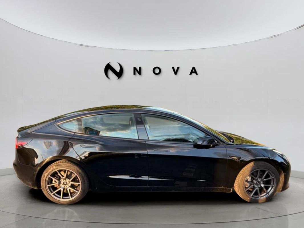 Tesla Model 3 - Photo 4