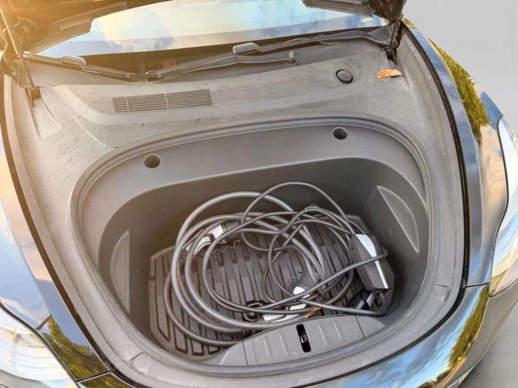 Tesla Model 3 - Photo 7