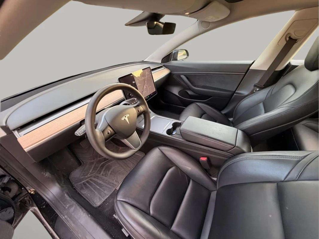 Tesla Model 3 - Photo 8