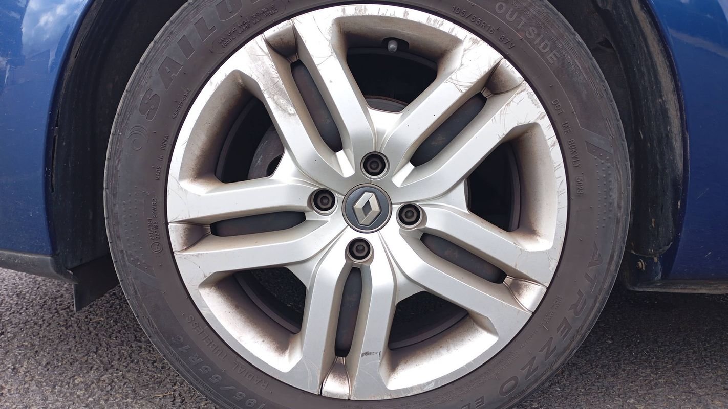 Renault Clio - Photo 18