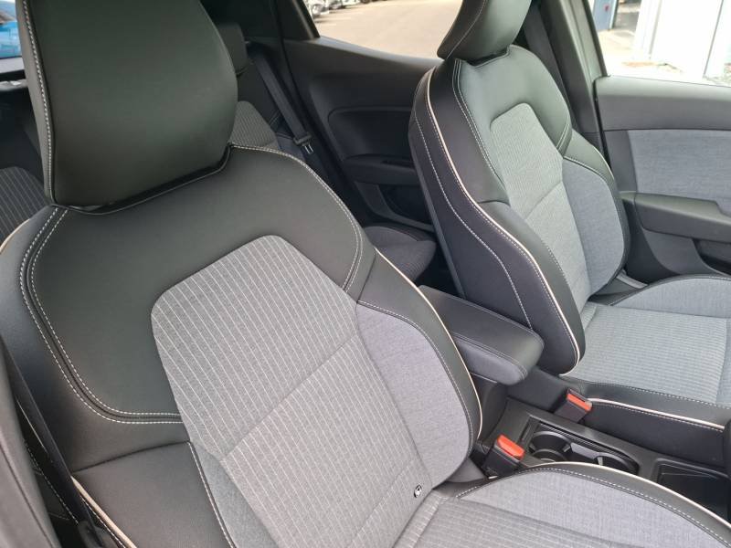 Renault Clio - Photo 17