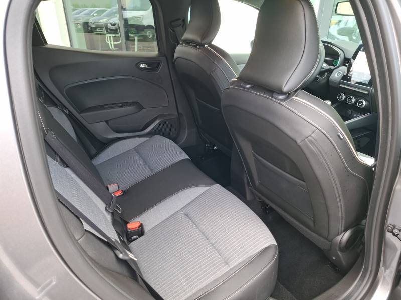 Renault Clio - Photo 18