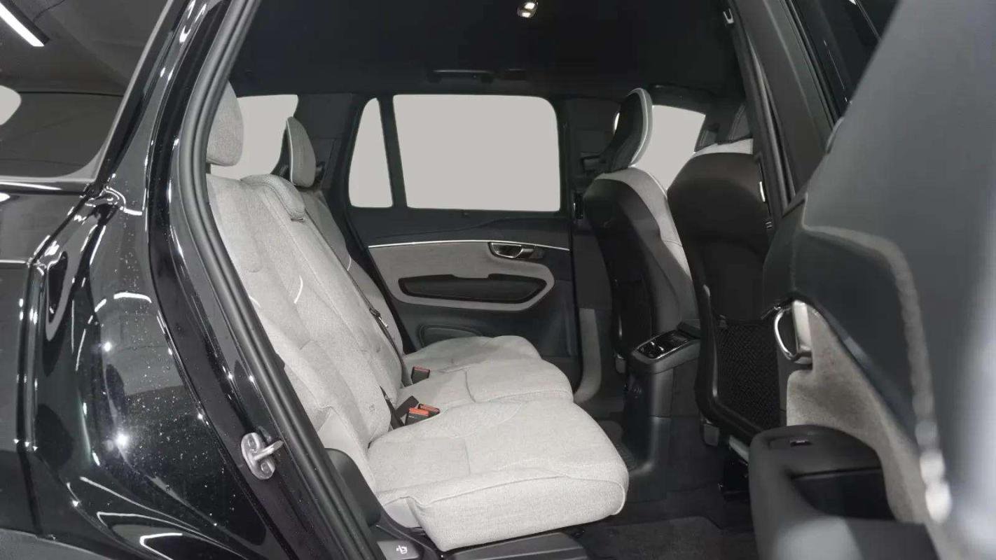 Volvo XC90 - Photo 11