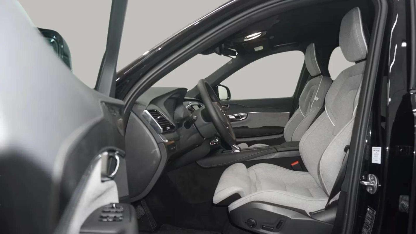 Volvo XC90 - Photo 13