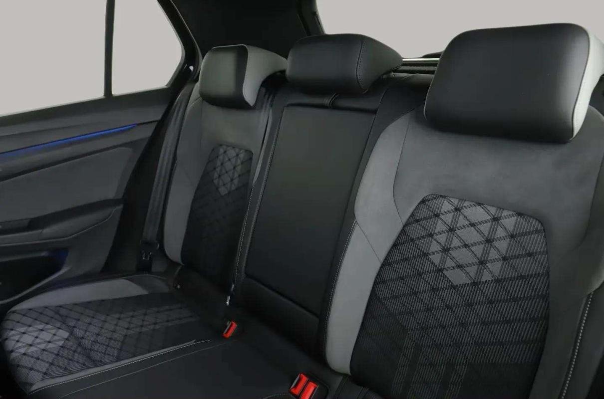 Volkswagen Golf - Photo 11