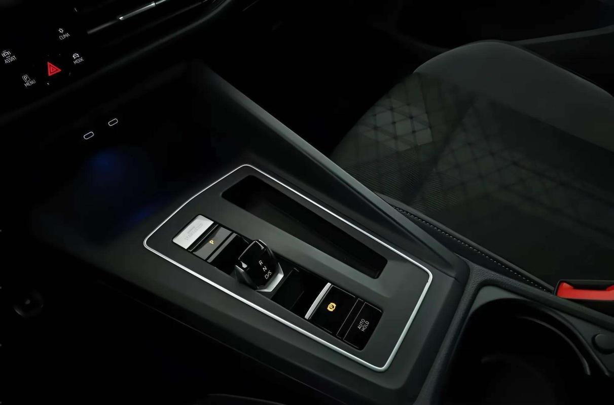 Volkswagen Golf - Photo 10
