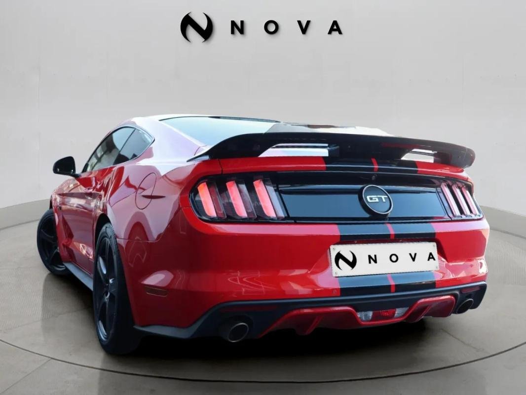 Ford Mustang - Photo 3