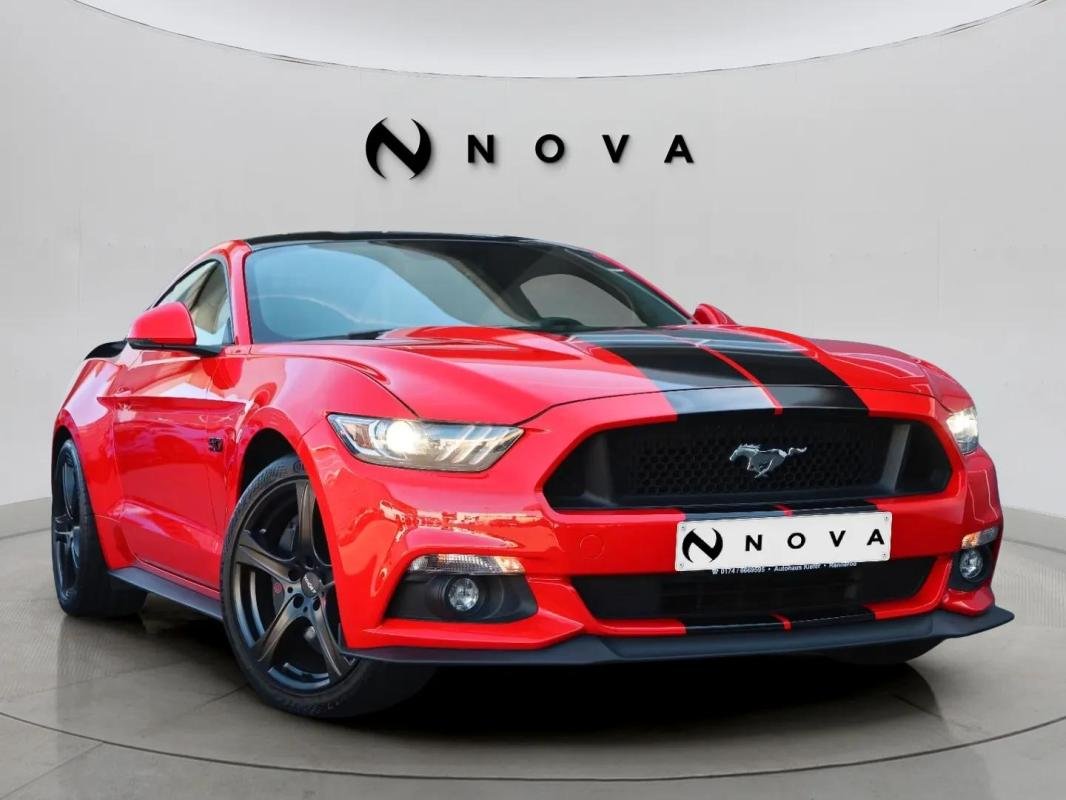 Ford Mustang - Photo 6