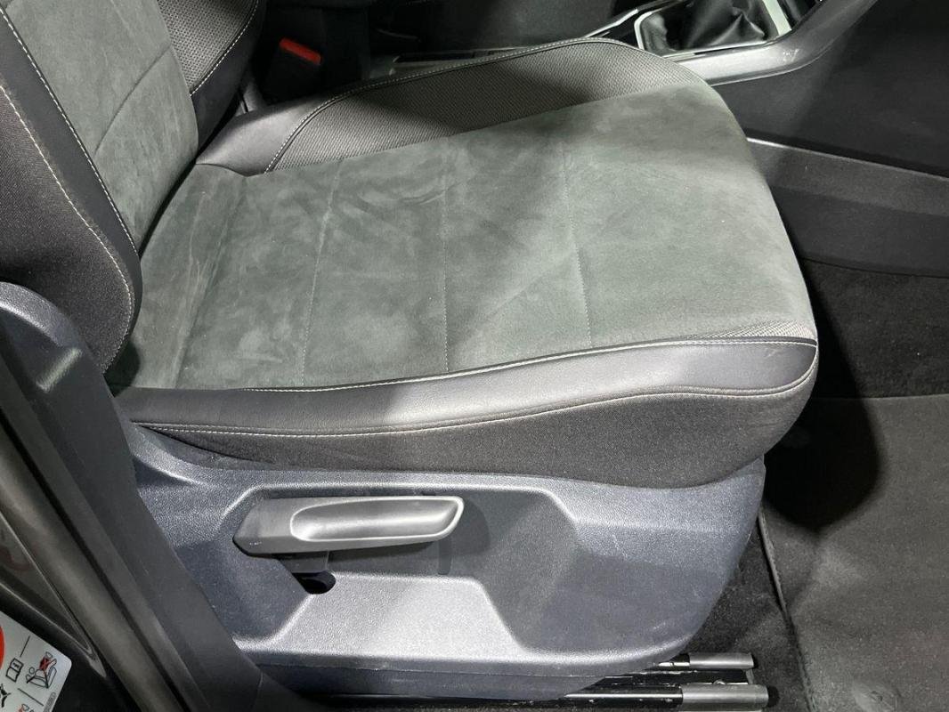 Volkswagen T-Roc - Photo 14