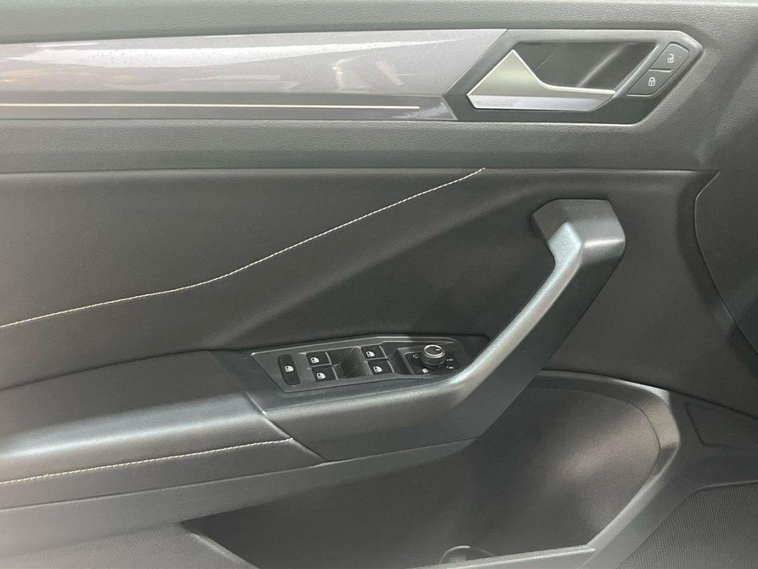 Volkswagen T-Roc - Photo 15
