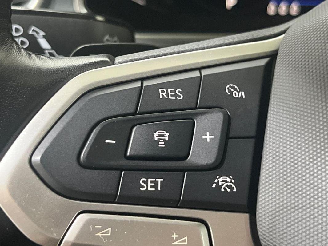 Volkswagen T-Roc - Photo 21