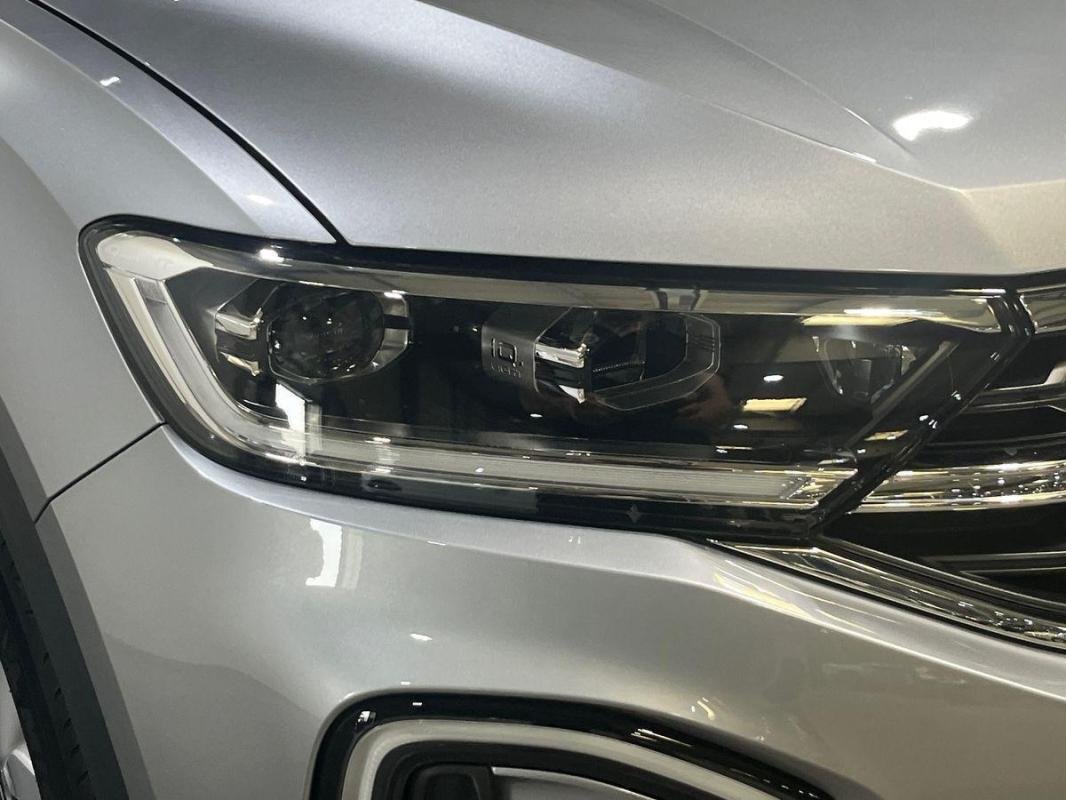 Volkswagen T-Roc - Photo 25