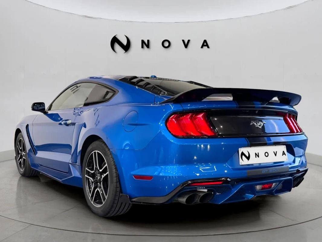 Ford Mustang - Photo 2