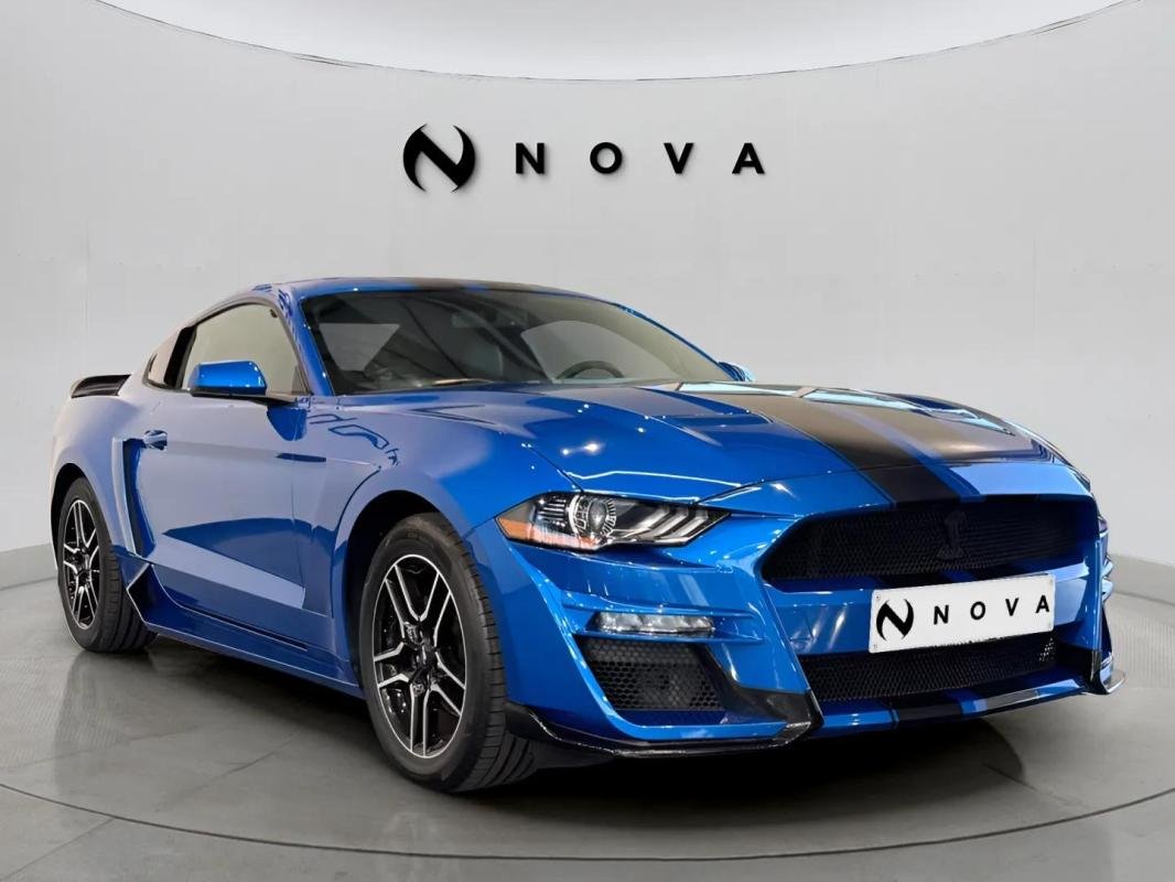 Ford Mustang - Photo 6