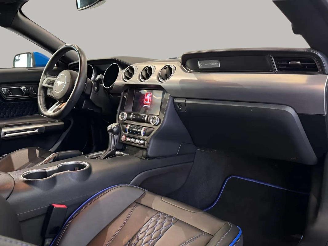 Ford Mustang - Photo 10