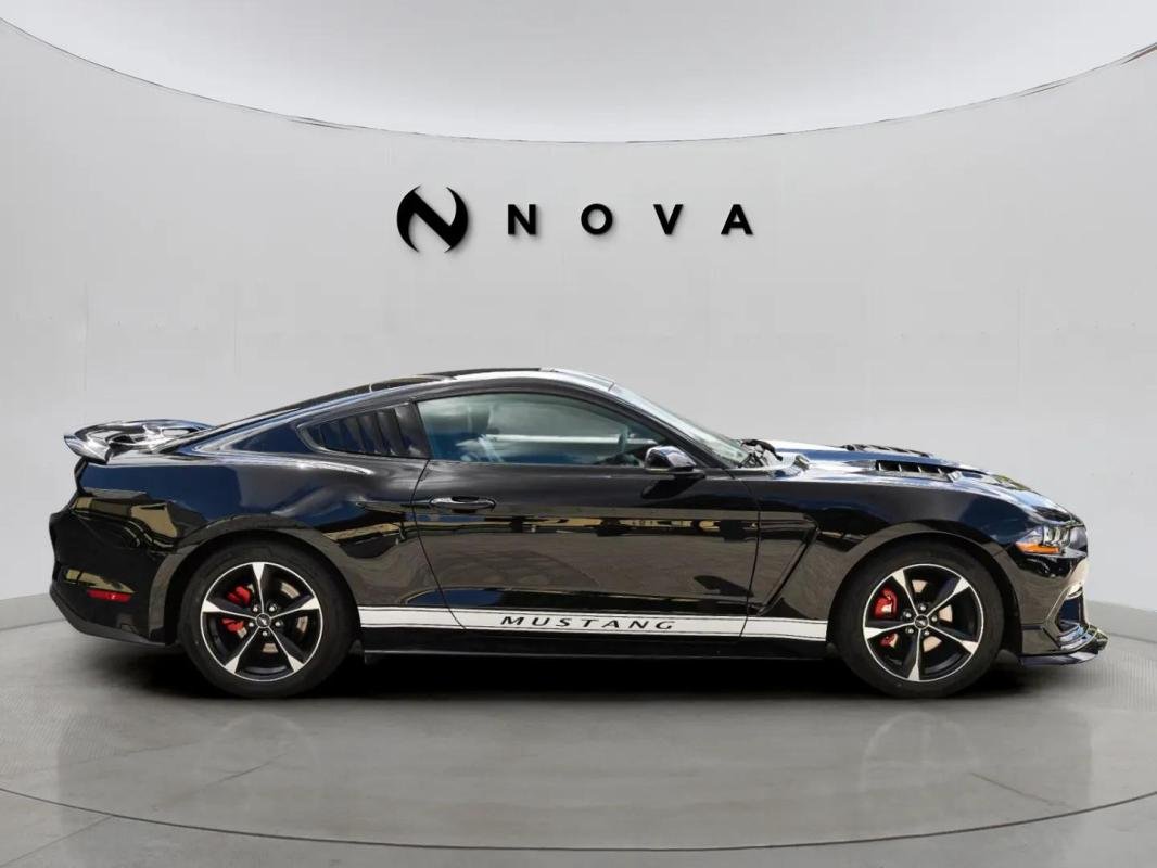 Ford Mustang - Photo 6