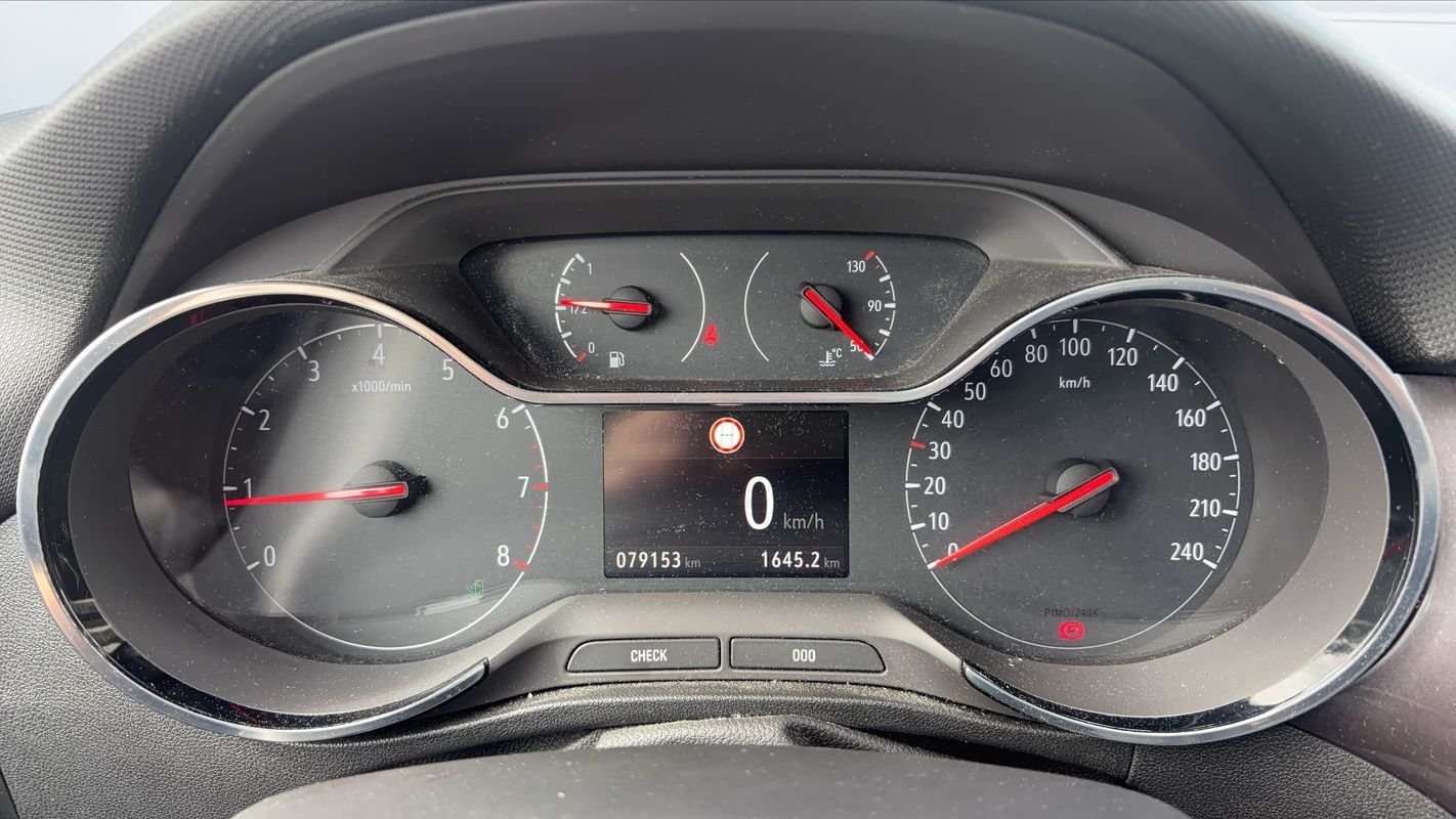 Opel Crossland X - Photo 12