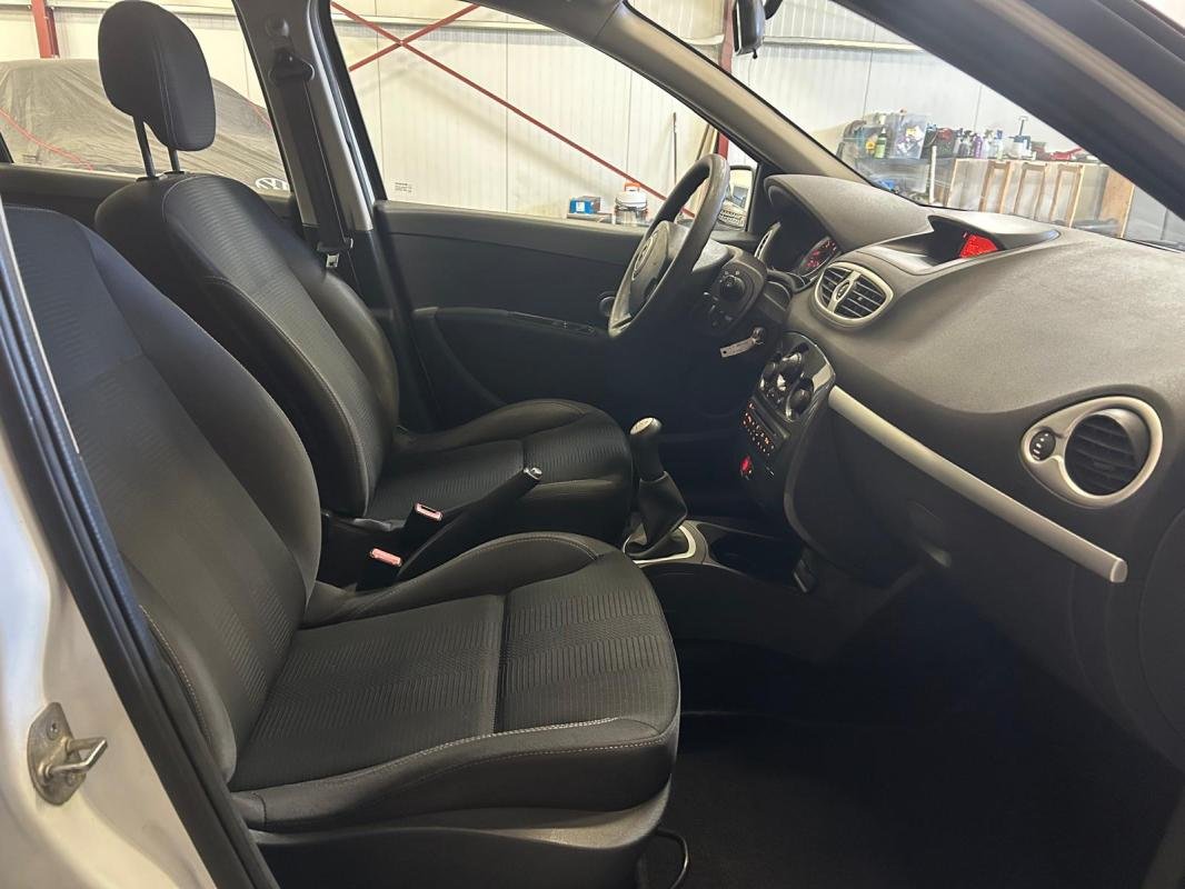 Renault Clio - Photo 12