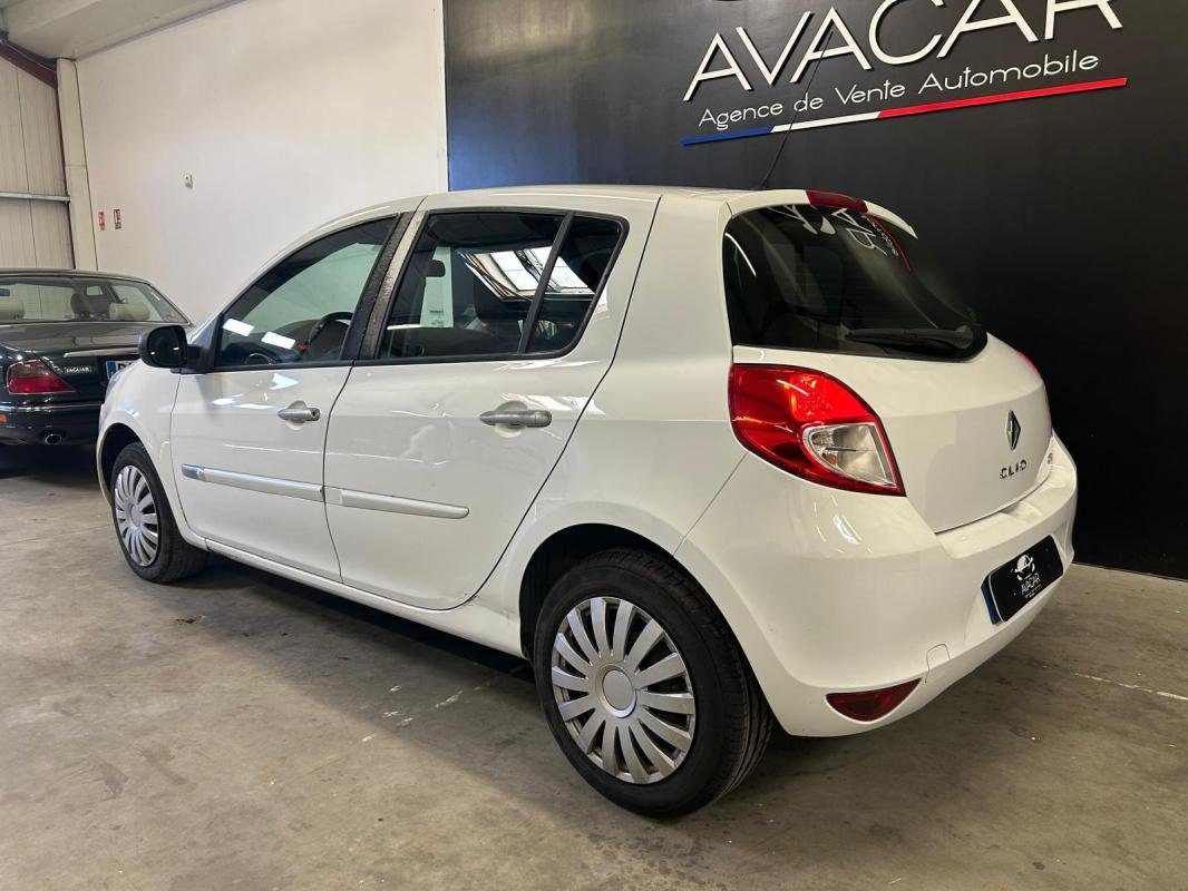 Renault Clio - Photo 3